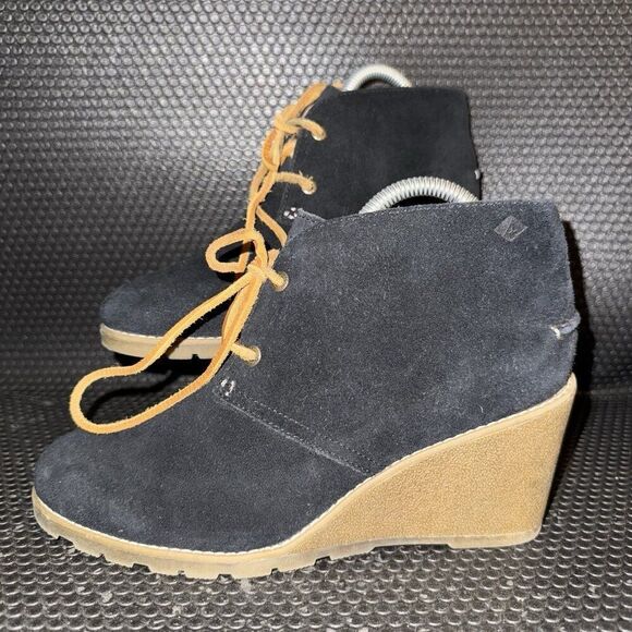 Sperry Top Sider Black Suede Laces Wedge Ankle Fashion Boots Women’s Size 8.5M - Picture 1 of 9